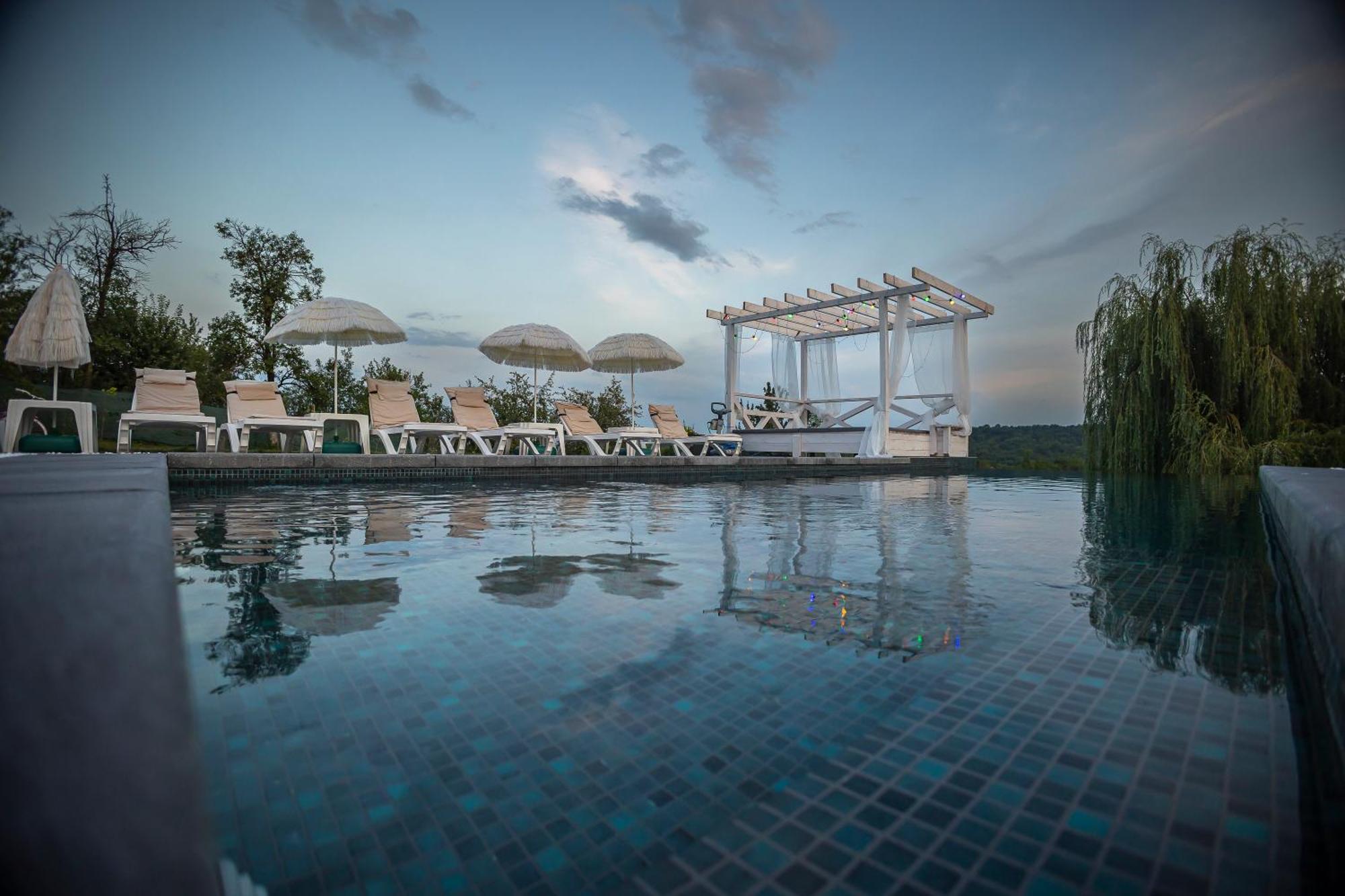 Guest house Agropensiunea Colev 4*