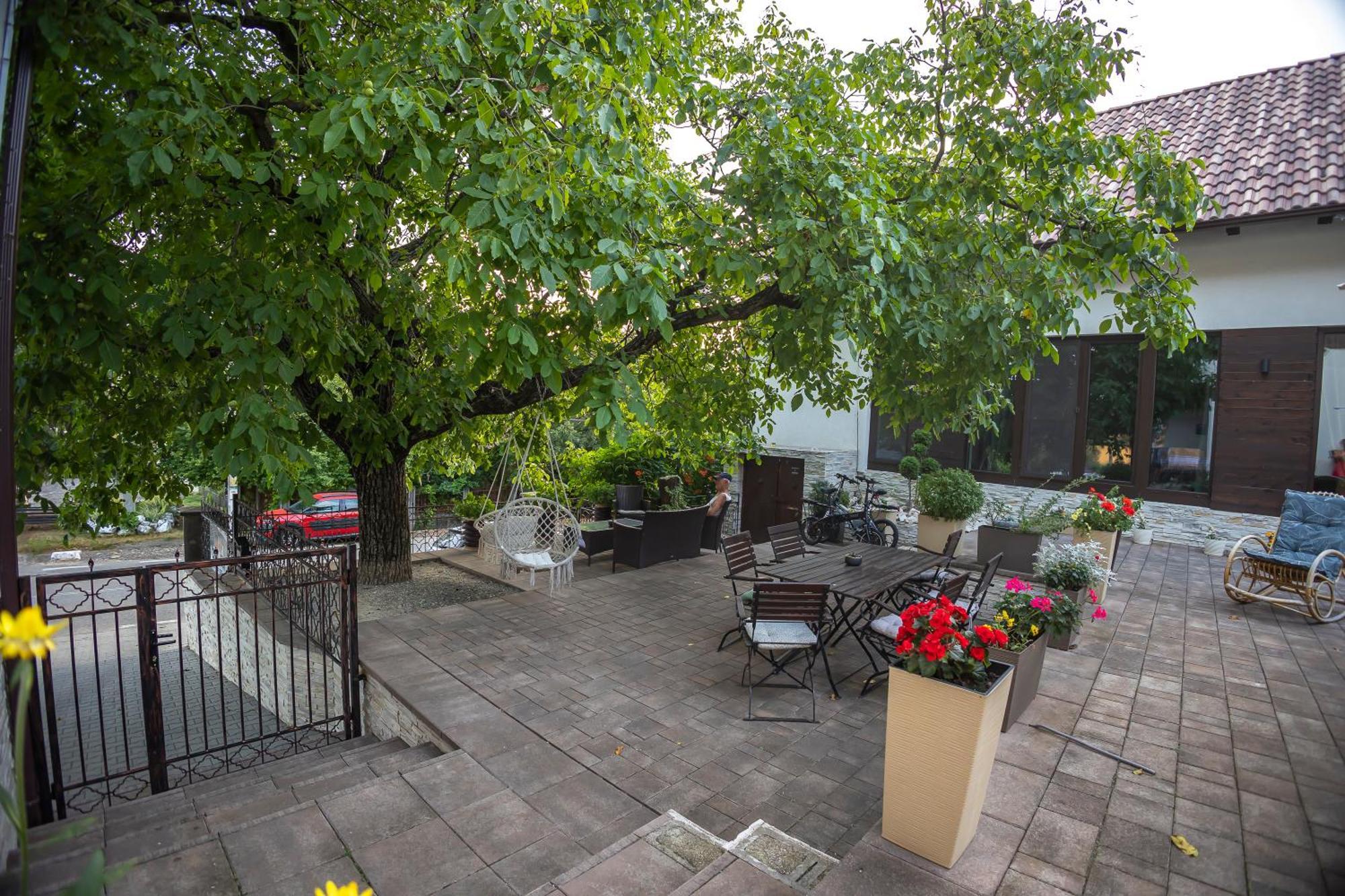 Agropensiunea Colev Guest house 4*